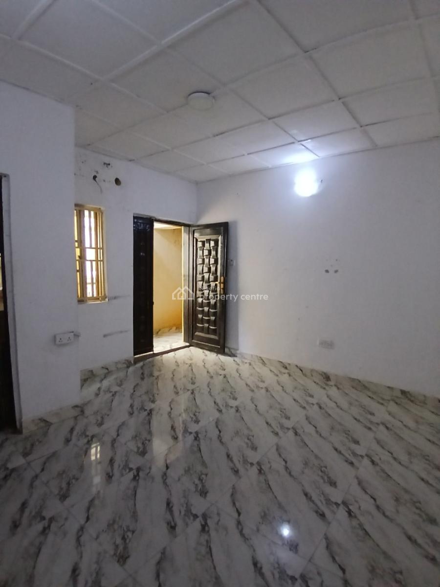 Well Maintained Mini Flat Upstairs, Okera Nla Off Ado Road, Ajah, Ajah, Lagos, Mini Flat (room and Parlour) for Rent
