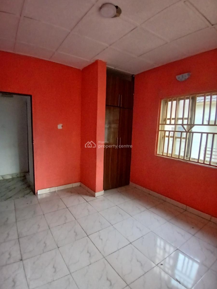 Well Maintained Mini Flat Upstairs, Okera Nla Off Ado Road, Ajah, Ajah, Lagos, Mini Flat (room and Parlour) for Rent