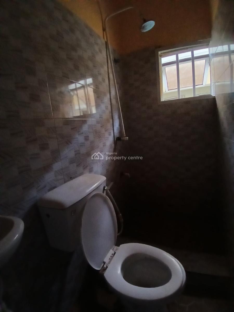 Well Maintained Mini Flat Upstairs, Okera Nla Off Ado Road, Ajah, Ajah, Lagos, Mini Flat (room and Parlour) for Rent