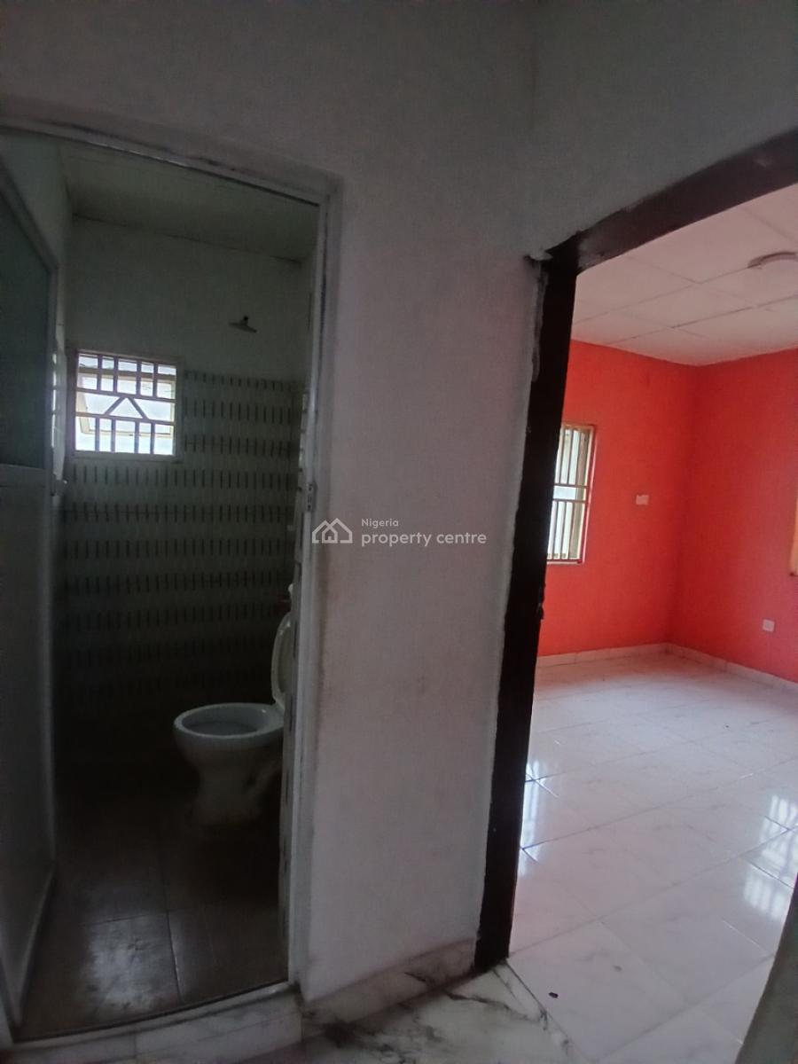 Well Maintained Mini Flat Upstairs, Okera Nla Off Ado Road, Ajah, Ajah, Lagos, Mini Flat (room and Parlour) for Rent