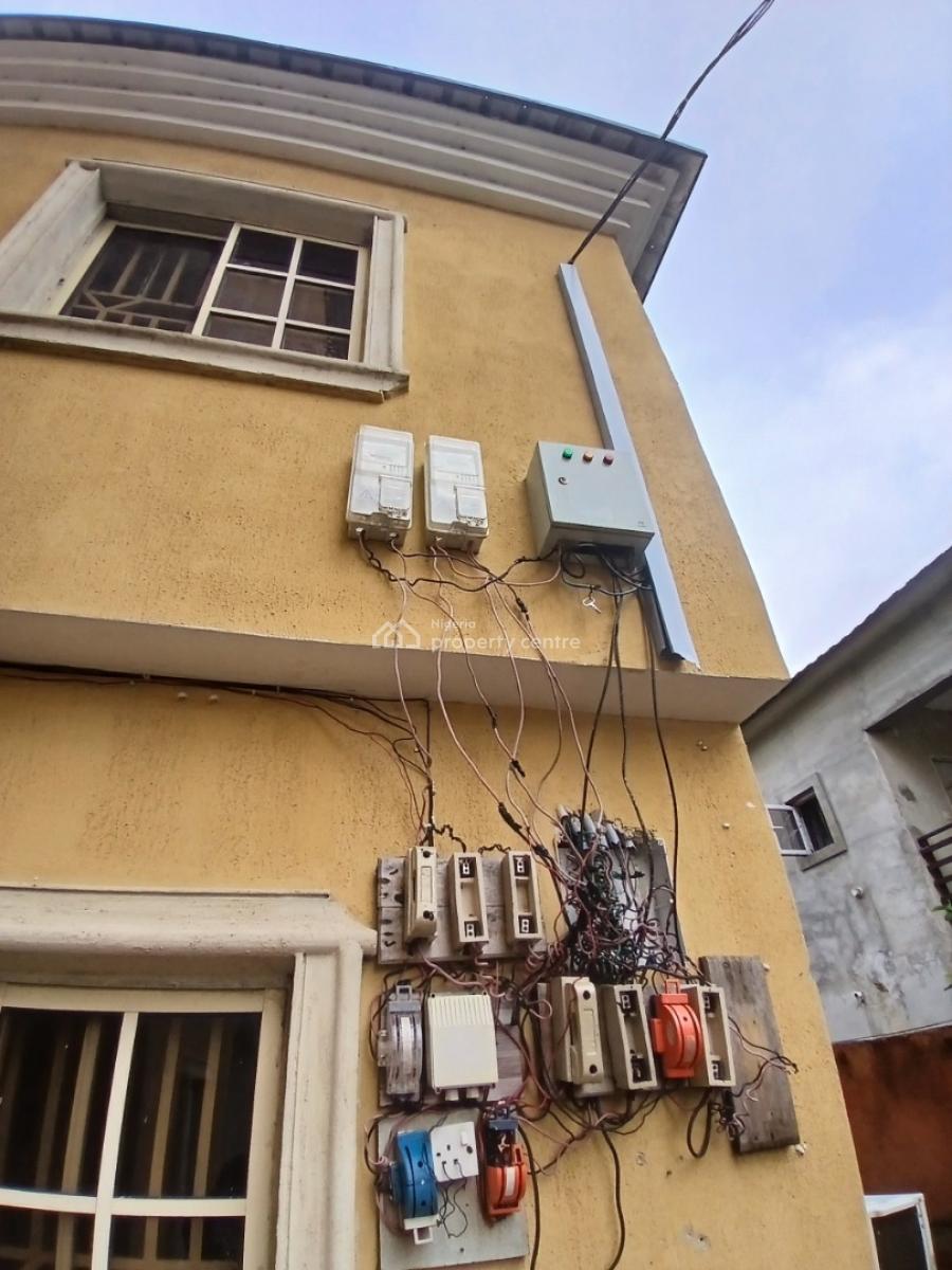 Well Maintained Mini Flat Upstairs, Okera Nla Off Ado Road, Ajah, Ajah, Lagos, Mini Flat (room and Parlour) for Rent