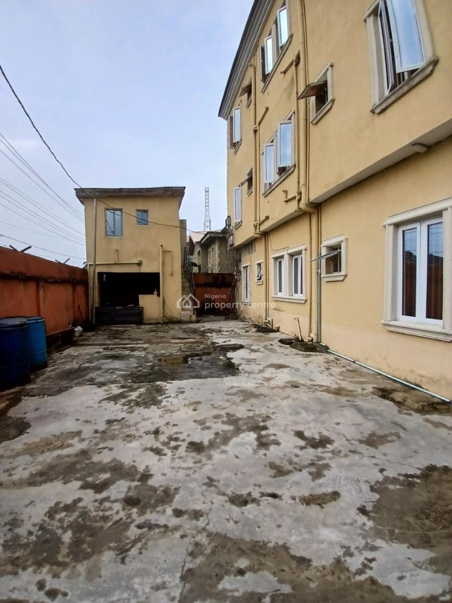 Well Maintained Mini Flat Upstairs, Okera Nla Off Ado Road, Ajah, Ajah, Lagos, Mini Flat (room and Parlour) for Rent