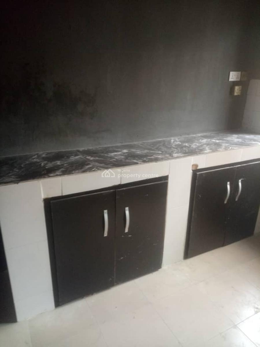 Spacious 4 Bedroom Flat, Ojodu, Lagos, Flat / Apartment for Rent
