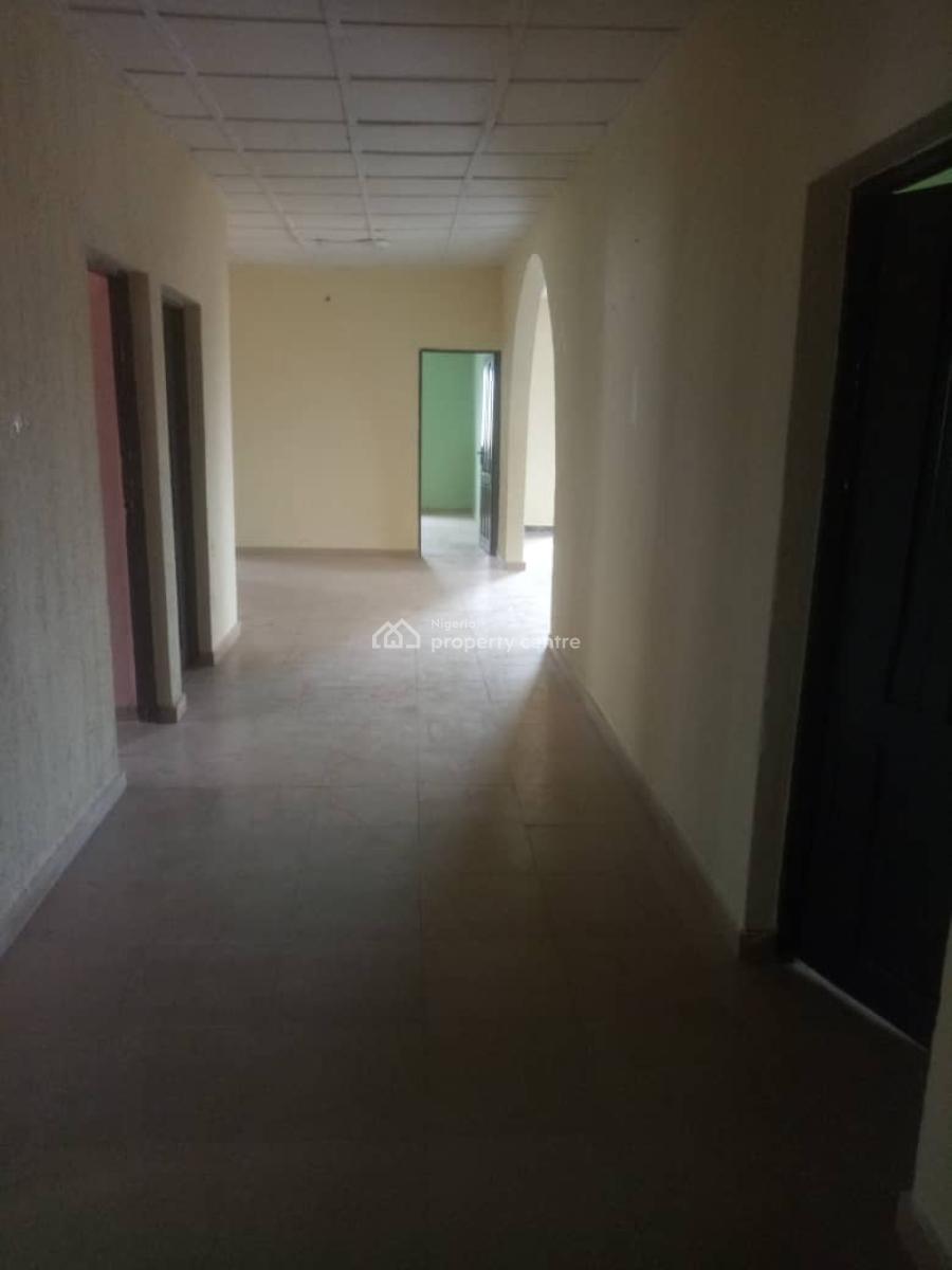 Spacious 4 Bedroom Flat, Ojodu, Lagos, Flat / Apartment for Rent