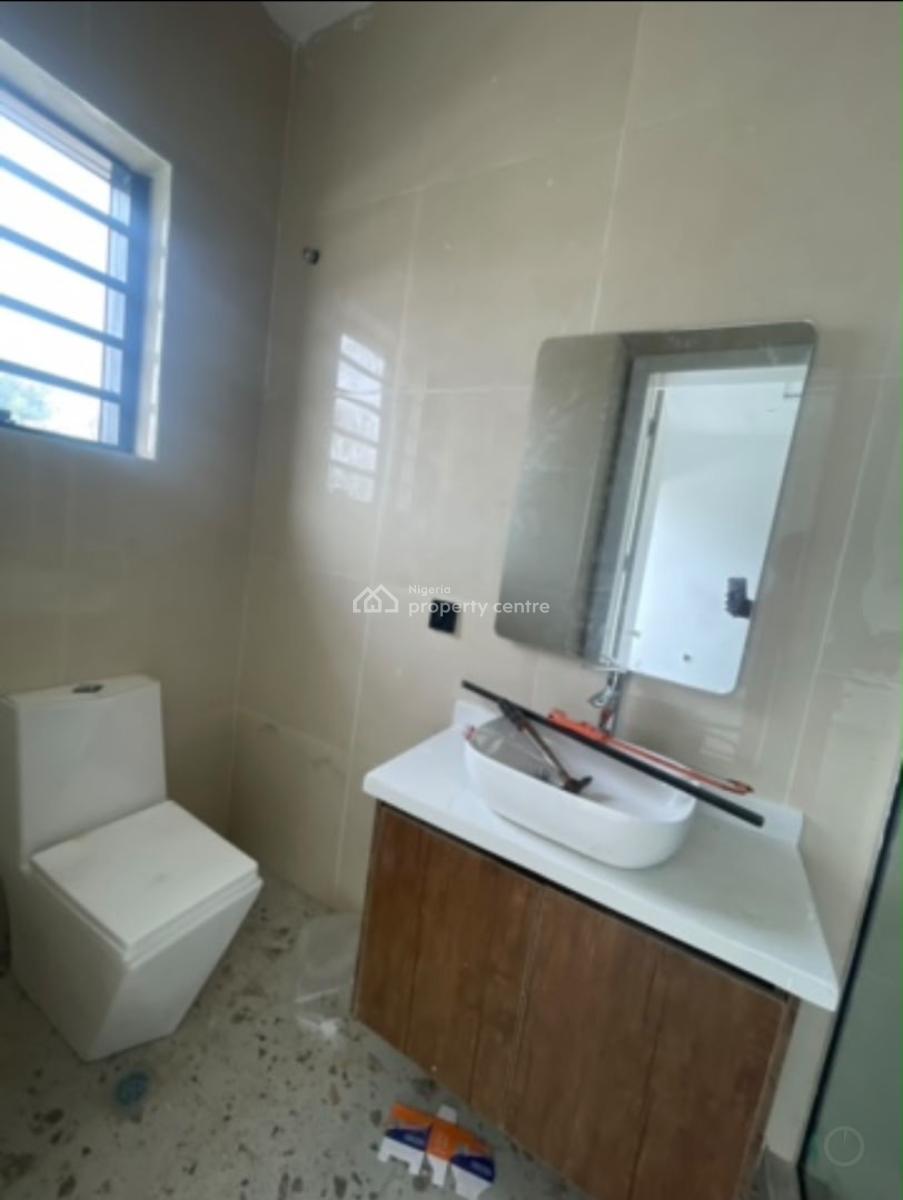 Brand New Two (2) Bedroom Apartment, Lekki Phase 1, Lekki, Lagos, Flat / Apartment for Rent