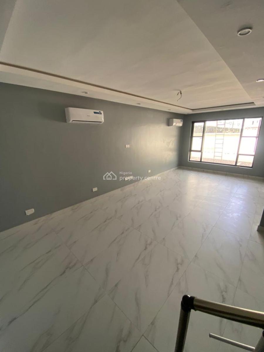 Beautiful & Spacious 4 Bedroom Fully Serviced Terrace Duplex with Bq, Lekki Phase 1, Lekki, Lagos, Terraced Duplex for Rent