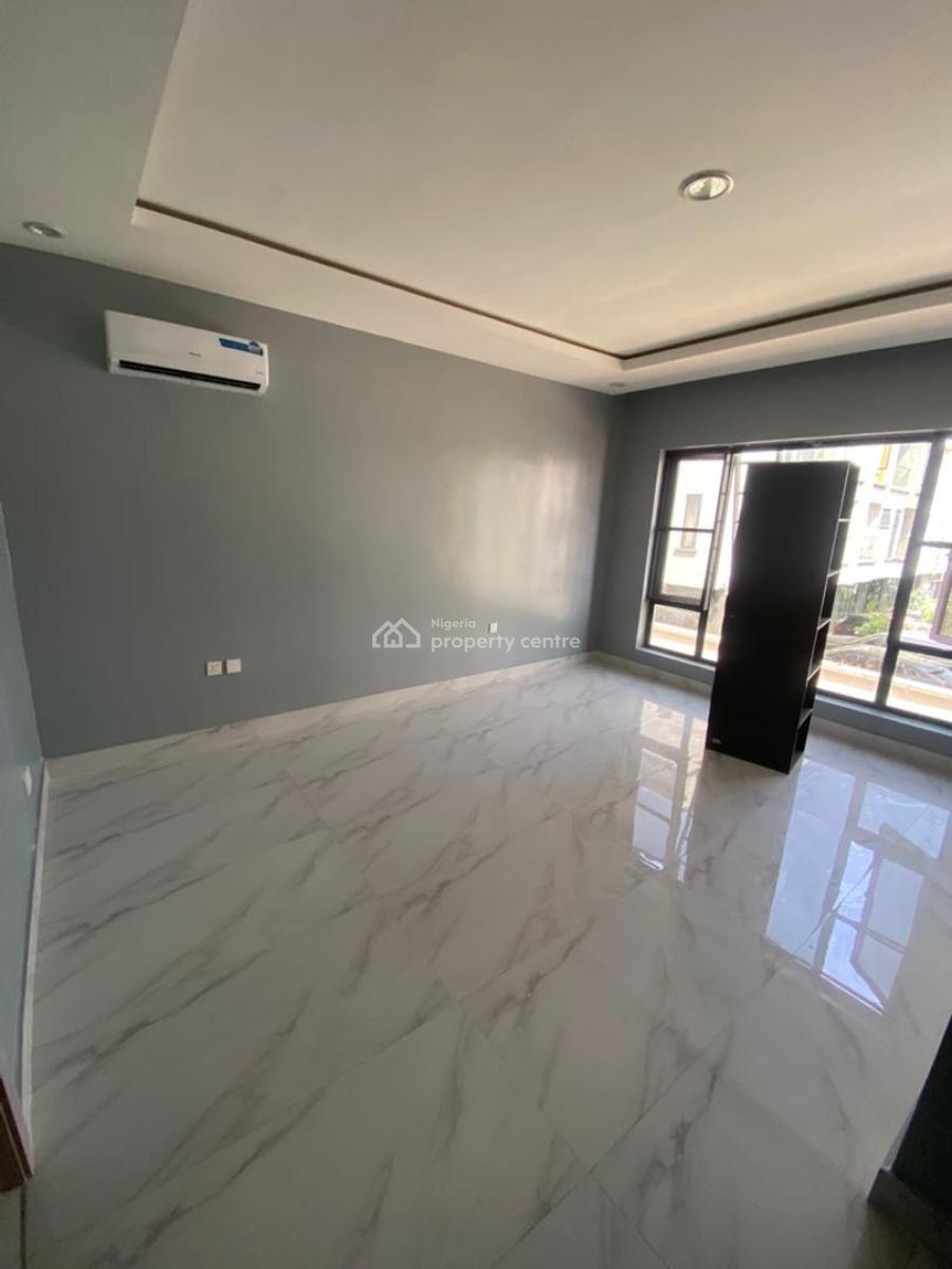 Beautiful & Spacious 4 Bedroom Fully Serviced Terrace Duplex with Bq, Lekki Phase 1, Lekki, Lagos, Terraced Duplex for Rent
