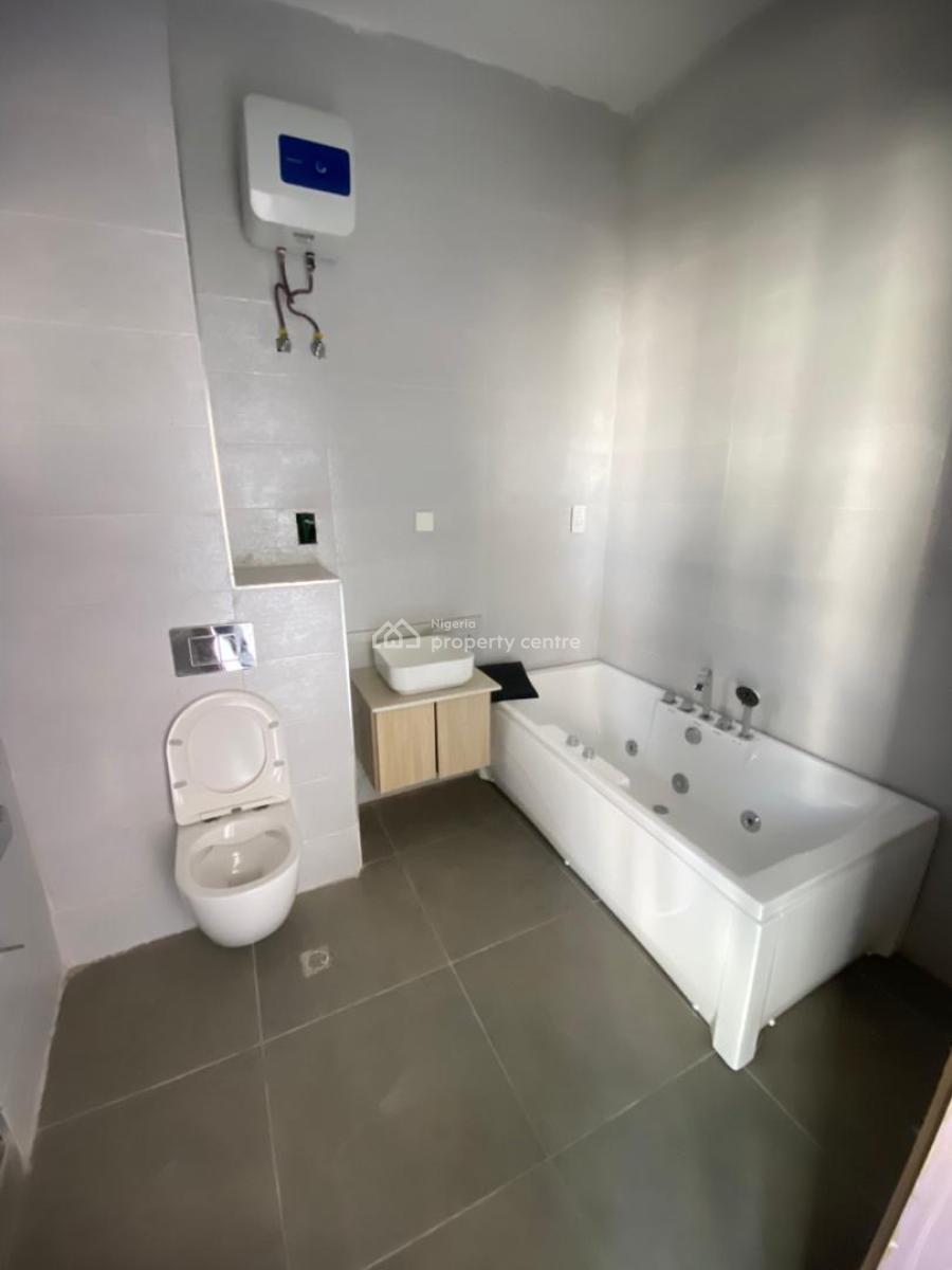Beautiful & Spacious 4 Bedroom Fully Serviced Terrace Duplex with Bq, Lekki Phase 1, Lekki, Lagos, Terraced Duplex for Rent