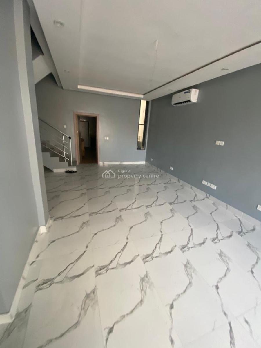 Beautiful & Spacious 4 Bedroom Fully Serviced Terrace Duplex with Bq, Lekki Phase 1, Lekki, Lagos, Terraced Duplex for Rent