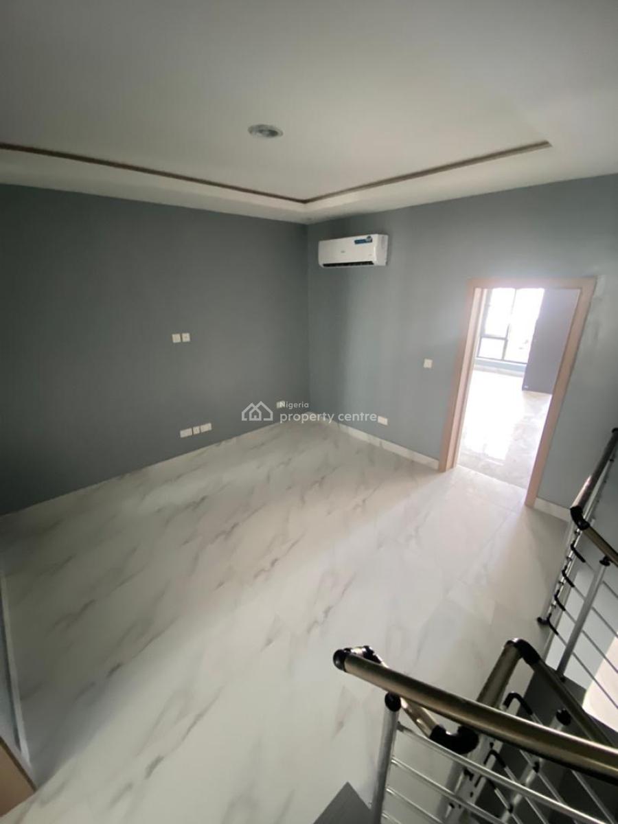 Beautiful & Spacious 4 Bedroom Fully Serviced Terrace Duplex with Bq, Lekki Phase 1, Lekki, Lagos, Terraced Duplex for Rent