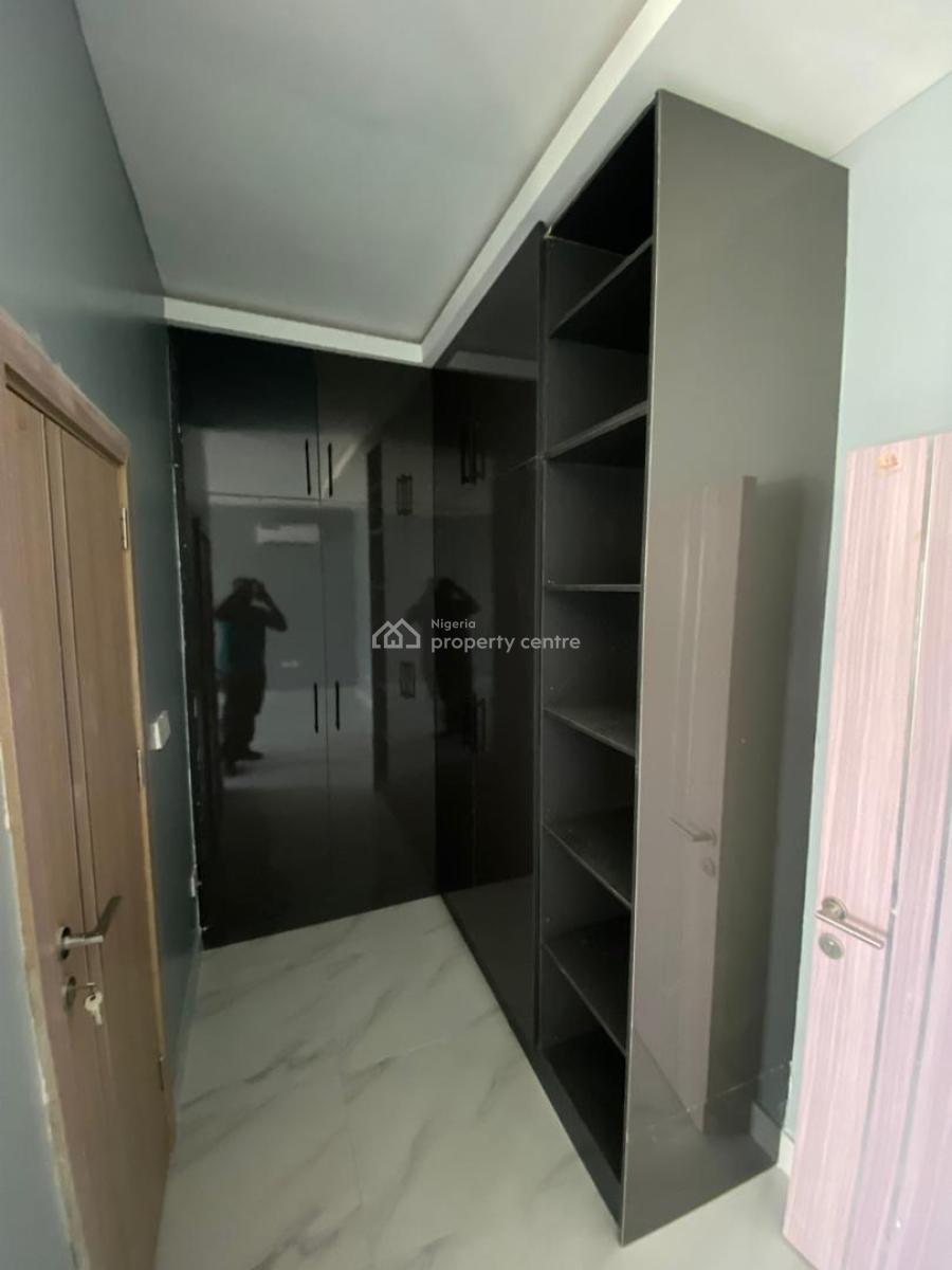 Beautiful & Spacious 4 Bedroom Fully Serviced Terrace Duplex with Bq, Lekki Phase 1, Lekki, Lagos, Terraced Duplex for Rent