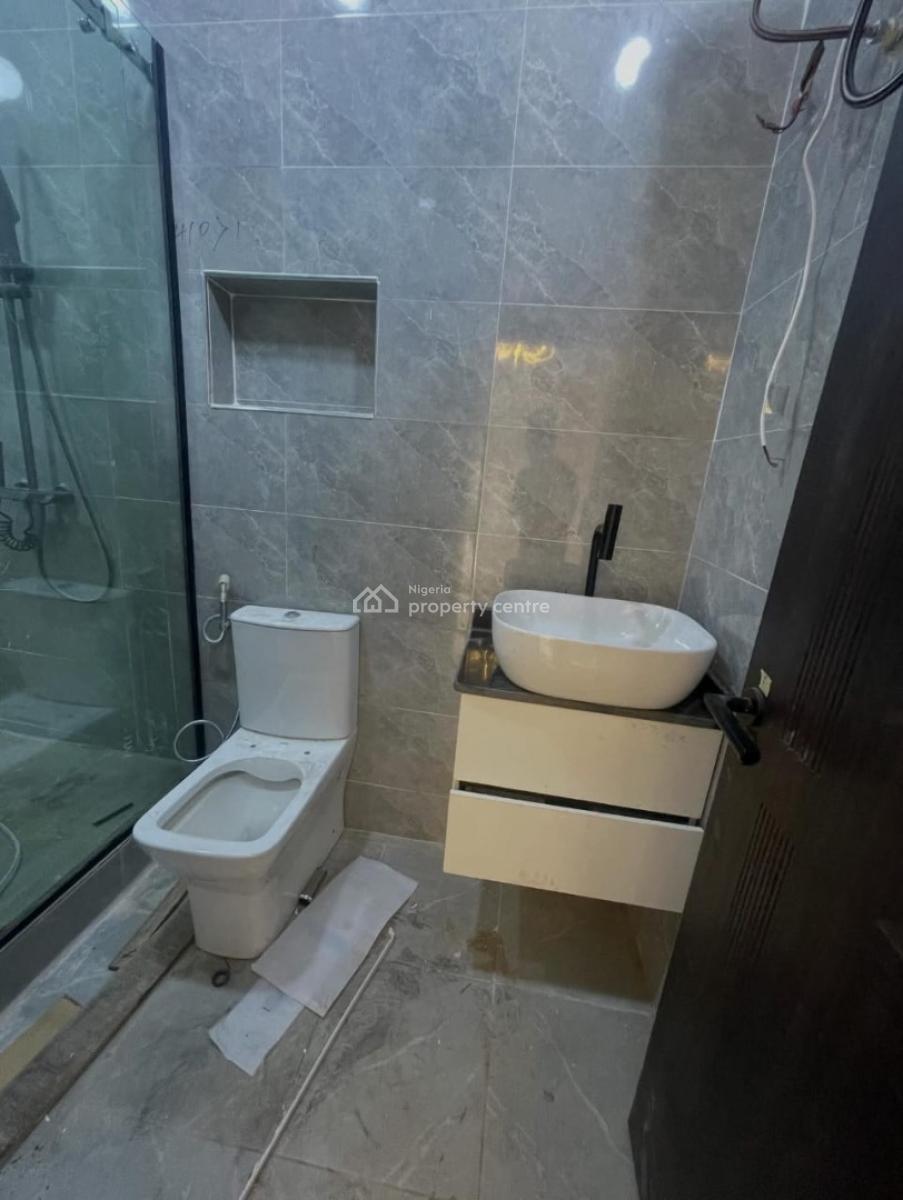 Elegantly Blend 3 Bedroom Terrace Duplex, Orisunbare, Shasha, Alimosho, Lagos, Terraced Duplex for Rent