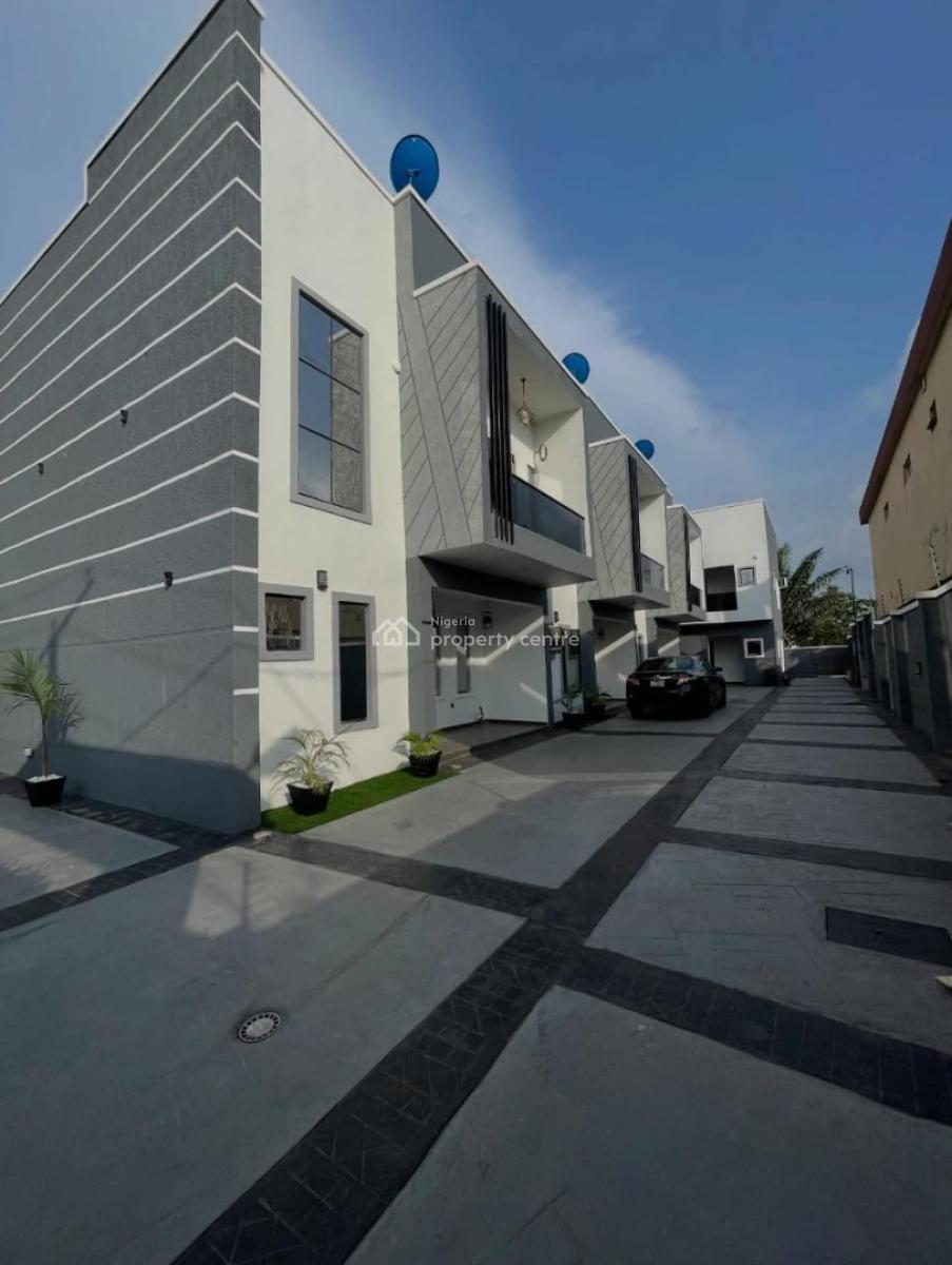 Elegantly Blend 3 Bedroom Terrace Duplex, Orisunbare, Shasha, Alimosho, Lagos, Terraced Duplex for Rent