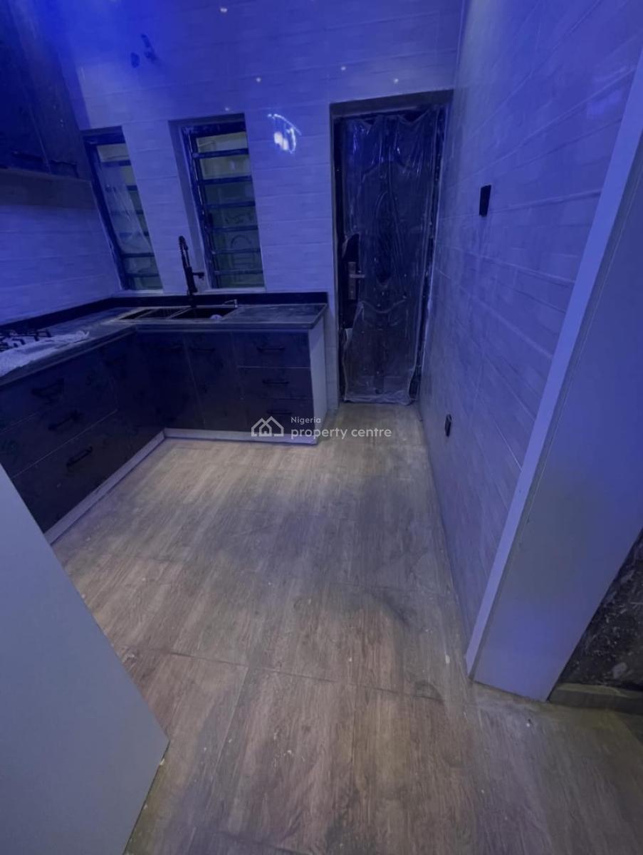Elegantly Blend 3 Bedroom Terrace Duplex, Orisunbare, Shasha, Alimosho, Lagos, Terraced Duplex for Rent