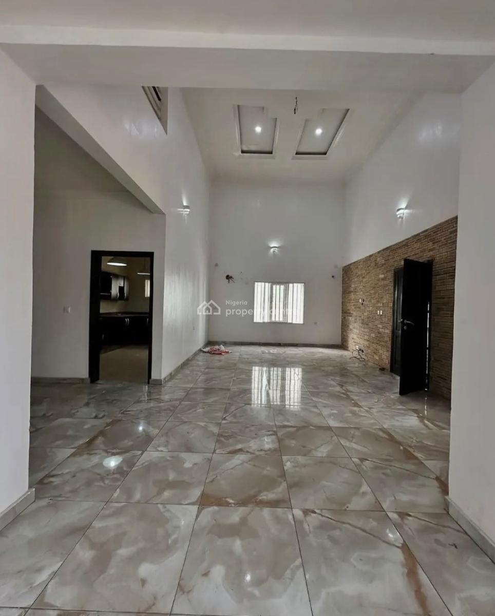 Well Maintained Fully Serviced 4 Bedroom Terrace Duplex (no Bq), Osapa, Lekki, Lagos, Terraced Duplex for Rent