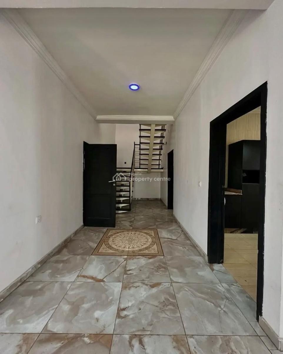 Well Maintained Fully Serviced 4 Bedroom Terrace Duplex (no Bq), Osapa, Lekki, Lagos, Terraced Duplex for Rent