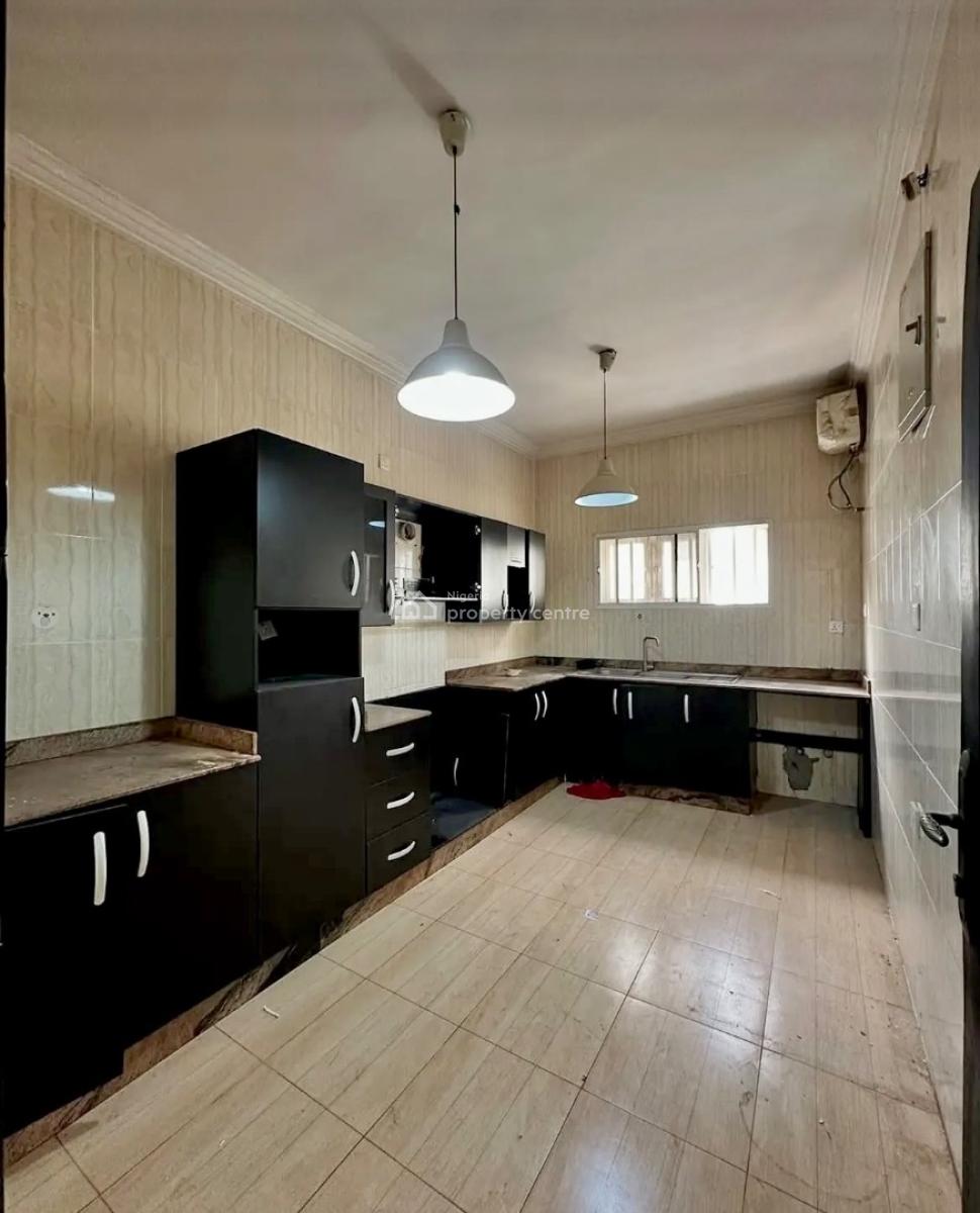 Well Maintained Fully Serviced 4 Bedroom Terrace Duplex (no Bq), Osapa, Lekki, Lagos, Terraced Duplex for Rent