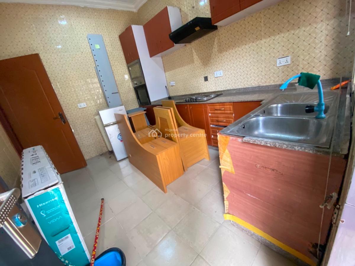 Luxury 3 Bedroom Office with Kitchen and Toilet, of Ladipo Omotosho Cole, Lekki Phase1, Lekki, Lagos, Office Space for Rent