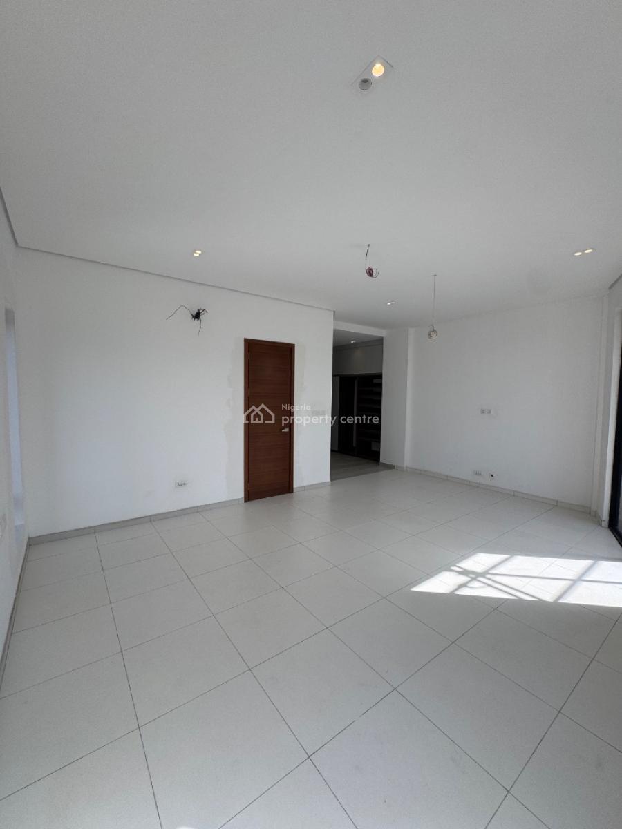 Inisde a 4 Bedroom Apartment in Ikoyi, Ikoyi, Lagos, Flat / Apartment for Sale
