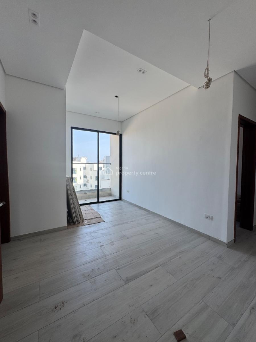 Inisde a 4 Bedroom Apartment in Ikoyi, Ikoyi, Lagos, Flat / Apartment for Sale