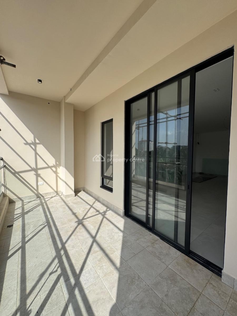 Inisde a 4 Bedroom Apartment in Ikoyi, Ikoyi, Lagos, Flat / Apartment for Sale