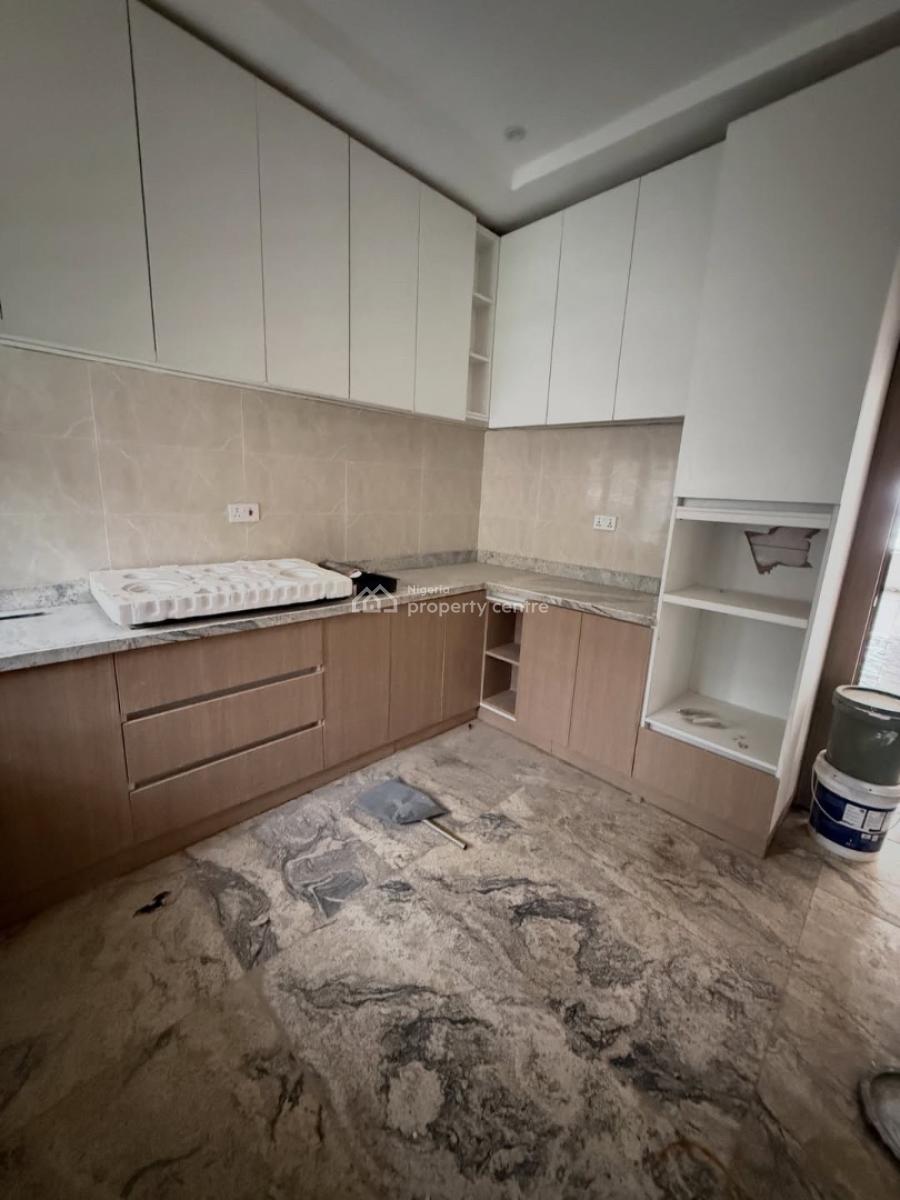 5 Bedroom Semi-detached Duplex  with Bq, Wuye, Abuja, Semi-detached Duplex for Sale