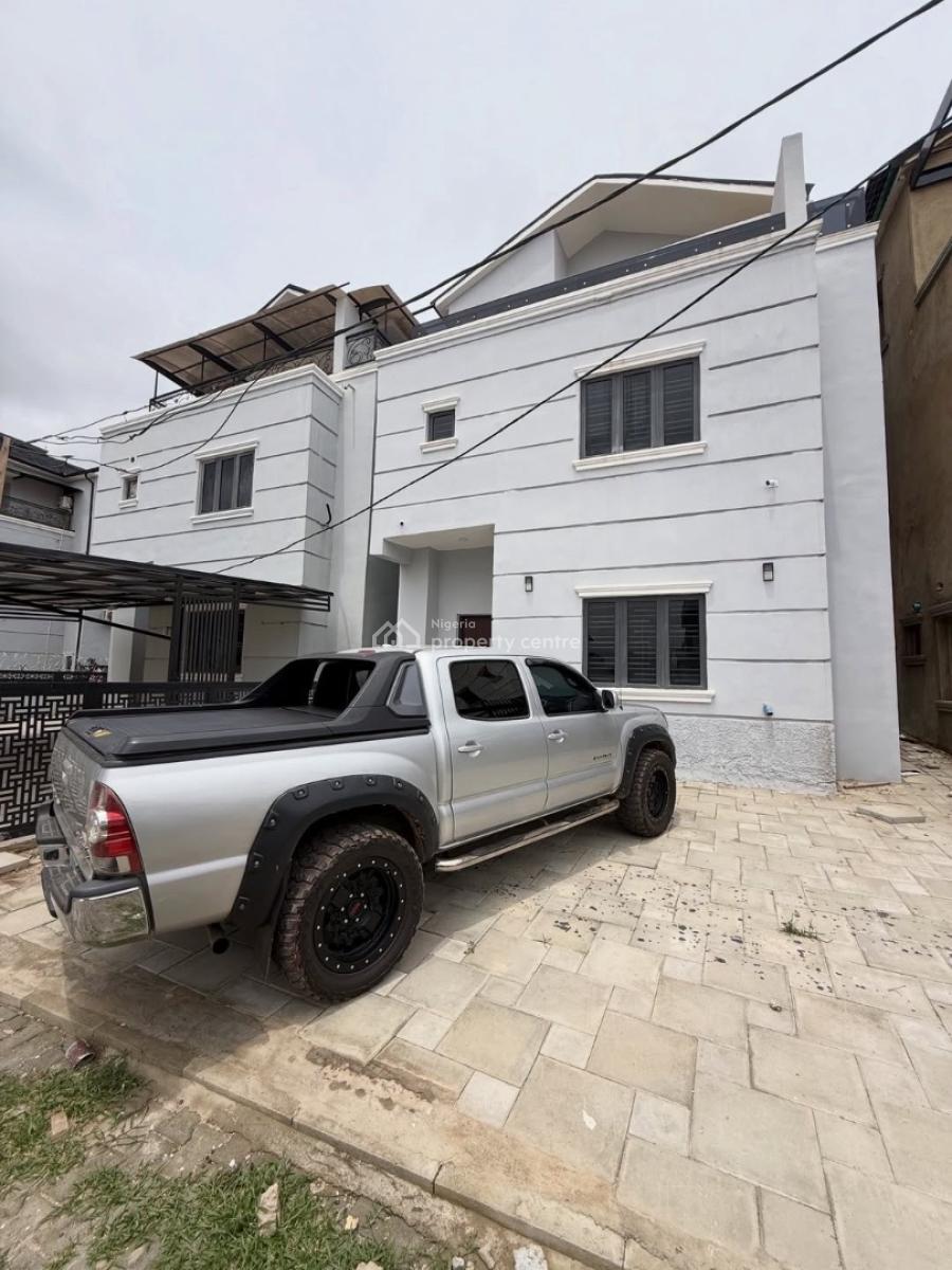 5 Bedroom Semi-detached Duplex  with Bq, Wuye, Abuja, Semi-detached Duplex for Sale