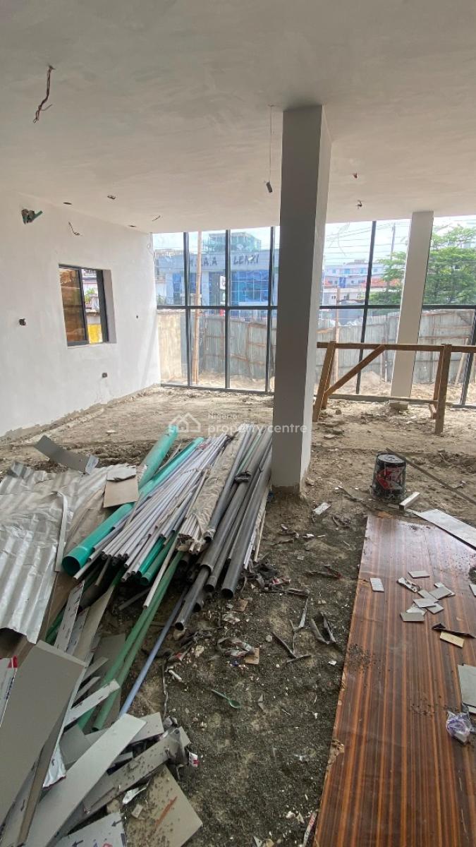 an Available Letable 200sqm Shop Space for Office and Commercial Use, Lekki Phase One ,lekki ,lagos , Nigeria, Lekki Phase 1, Lekki, Lagos, Office Space for Rent