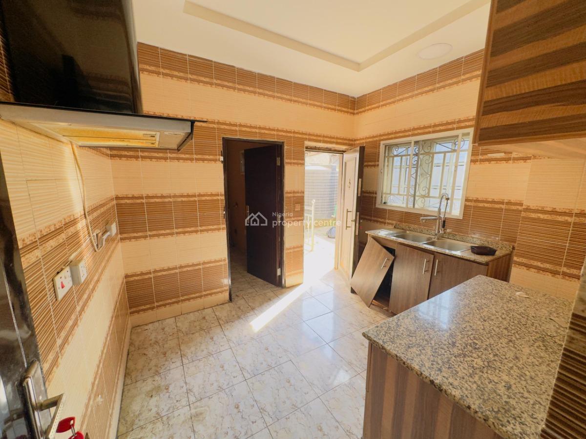 a Very Good Spacious & Serviced 2-bedroom Flat., Utako, Abuja, Flat / Apartment for Rent