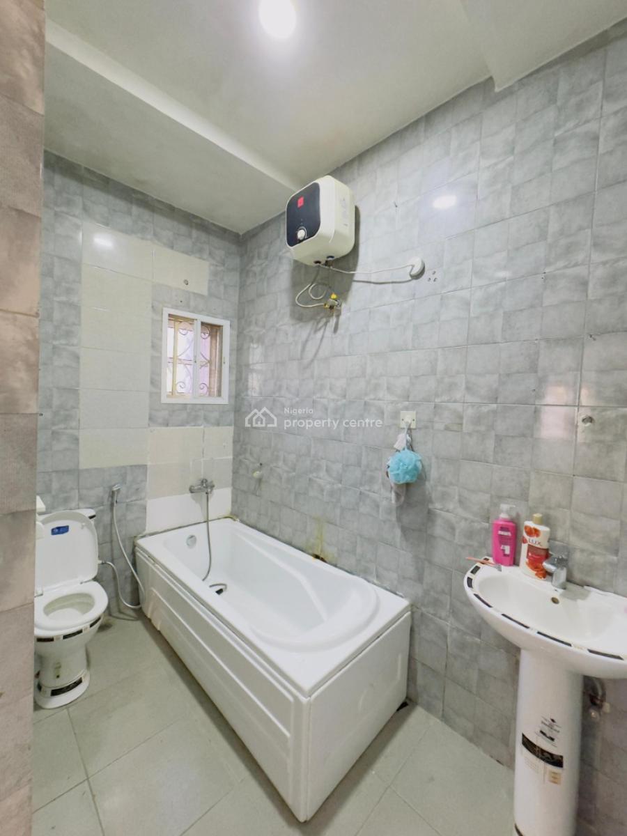 a Very Good Spacious & Serviced 2-bedroom Flat., Utako, Abuja, Flat / Apartment for Rent