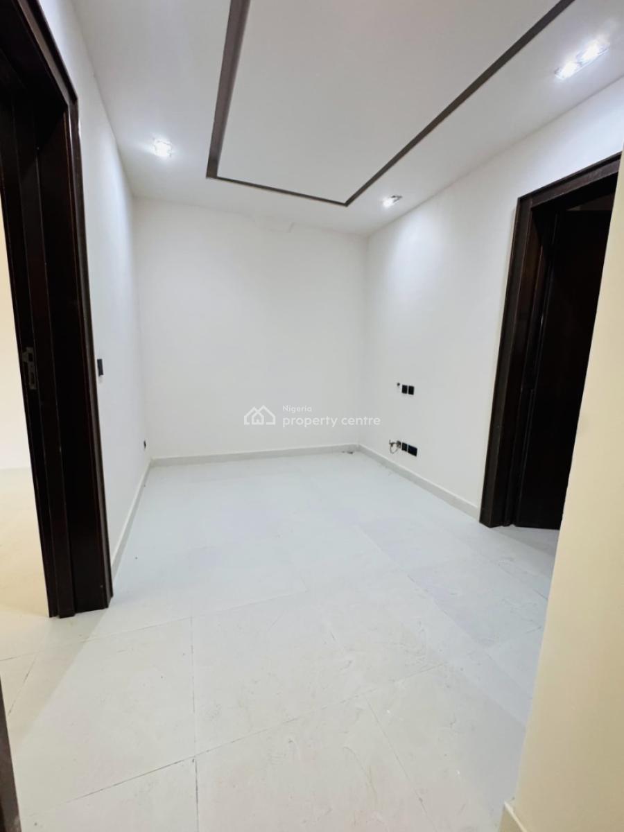 Clean and Spacious Four Bedroom Semi Detached Apartment, Off Freedom Way, Lekki Phase 1, Lekki, Lagos, Flat / Apartment for Rent