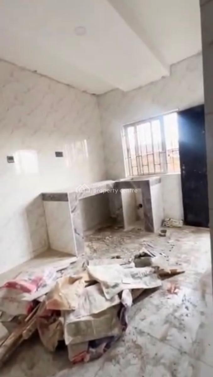 Exceptional Spacious 3 Bedroom Flat, Pedro, Shomolu, Lagos, Flat / Apartment for Sale