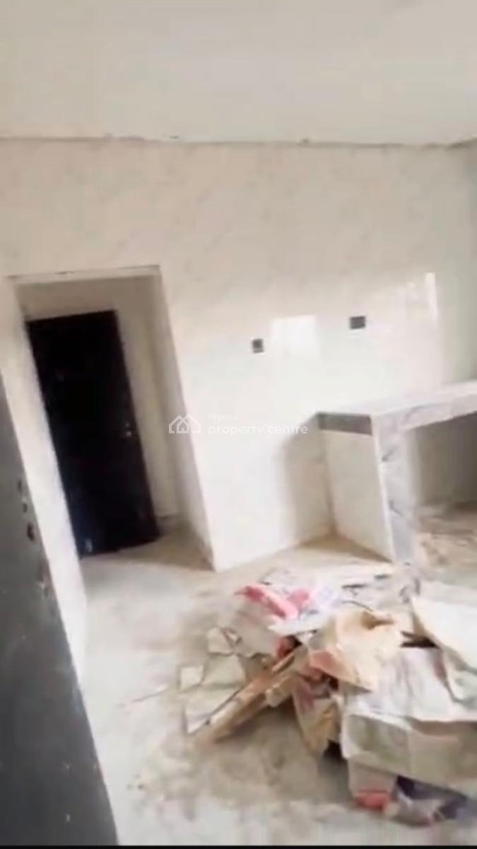 Exceptional Spacious 3 Bedroom Flat, Pedro, Shomolu, Lagos, Flat / Apartment for Sale