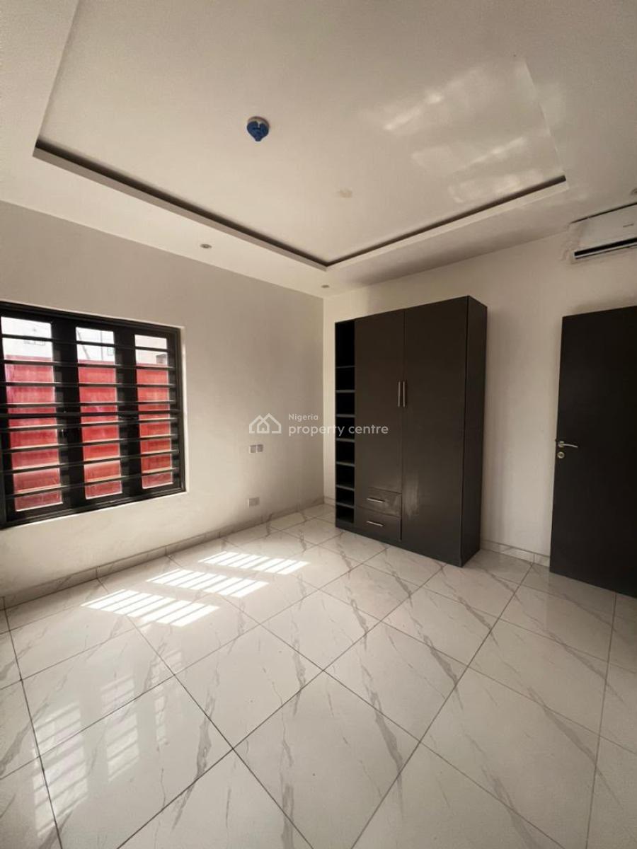 Contemporary 2 Bedroom Apartment with Swimming Pool & Elevator, Lekki, Lekki Phase 1, Lekki, Lagos, Flat / Apartment for Sale