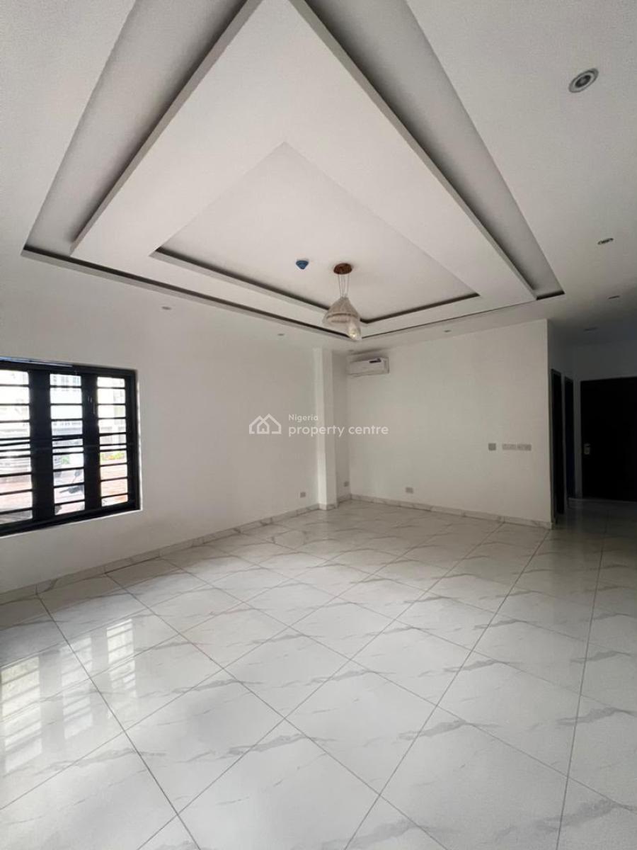 Contemporary 2 Bedroom Apartment with Swimming Pool & Elevator, Lekki, Lekki Phase 1, Lekki, Lagos, Flat / Apartment for Sale