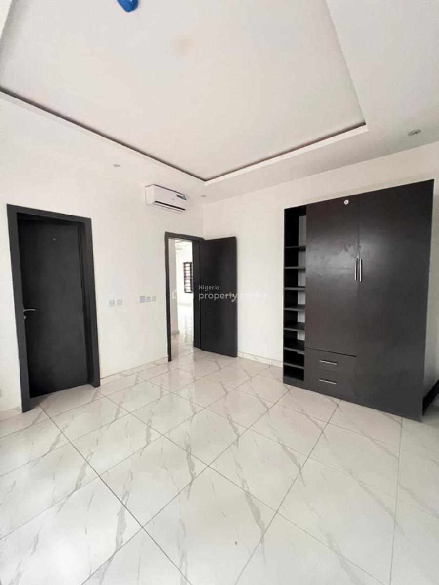 Contemporary 2 Bedroom Apartment with Swimming Pool & Elevator, Lekki, Lekki Phase 1, Lekki, Lagos, Flat / Apartment for Sale