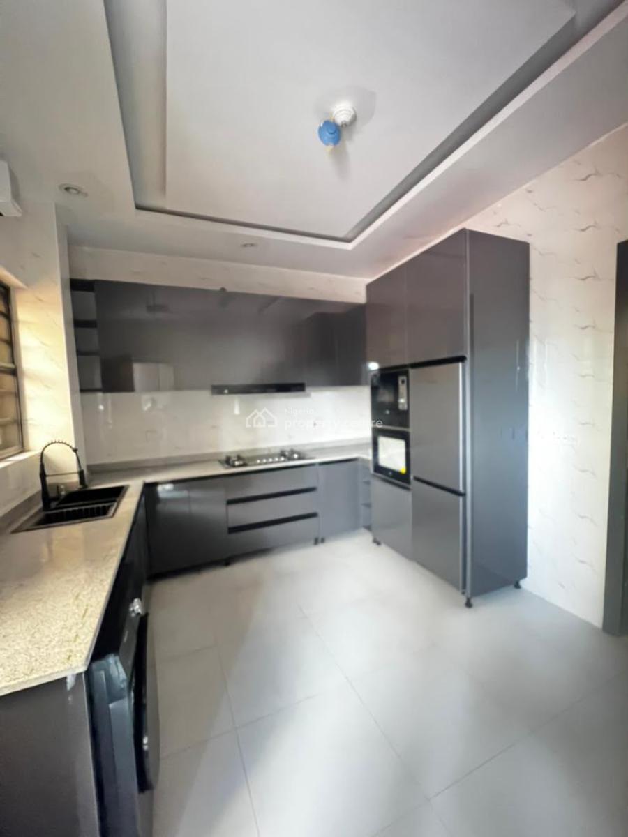 Contemporary 2 Bedroom Apartment with Swimming Pool & Elevator, Lekki, Lekki Phase 1, Lekki, Lagos, Flat / Apartment for Sale