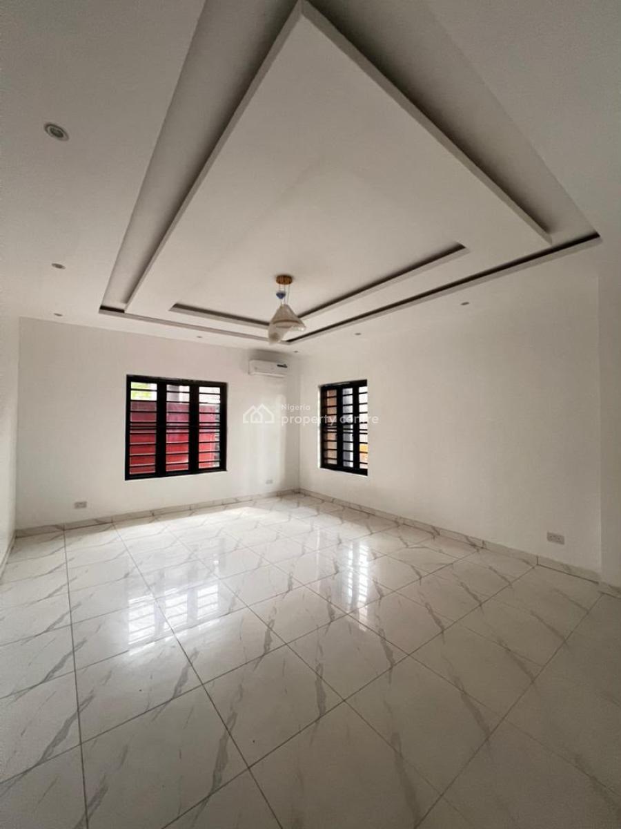 Contemporary 2 Bedroom Apartment with Swimming Pool & Elevator, Lekki, Lekki Phase 1, Lekki, Lagos, Flat / Apartment for Sale