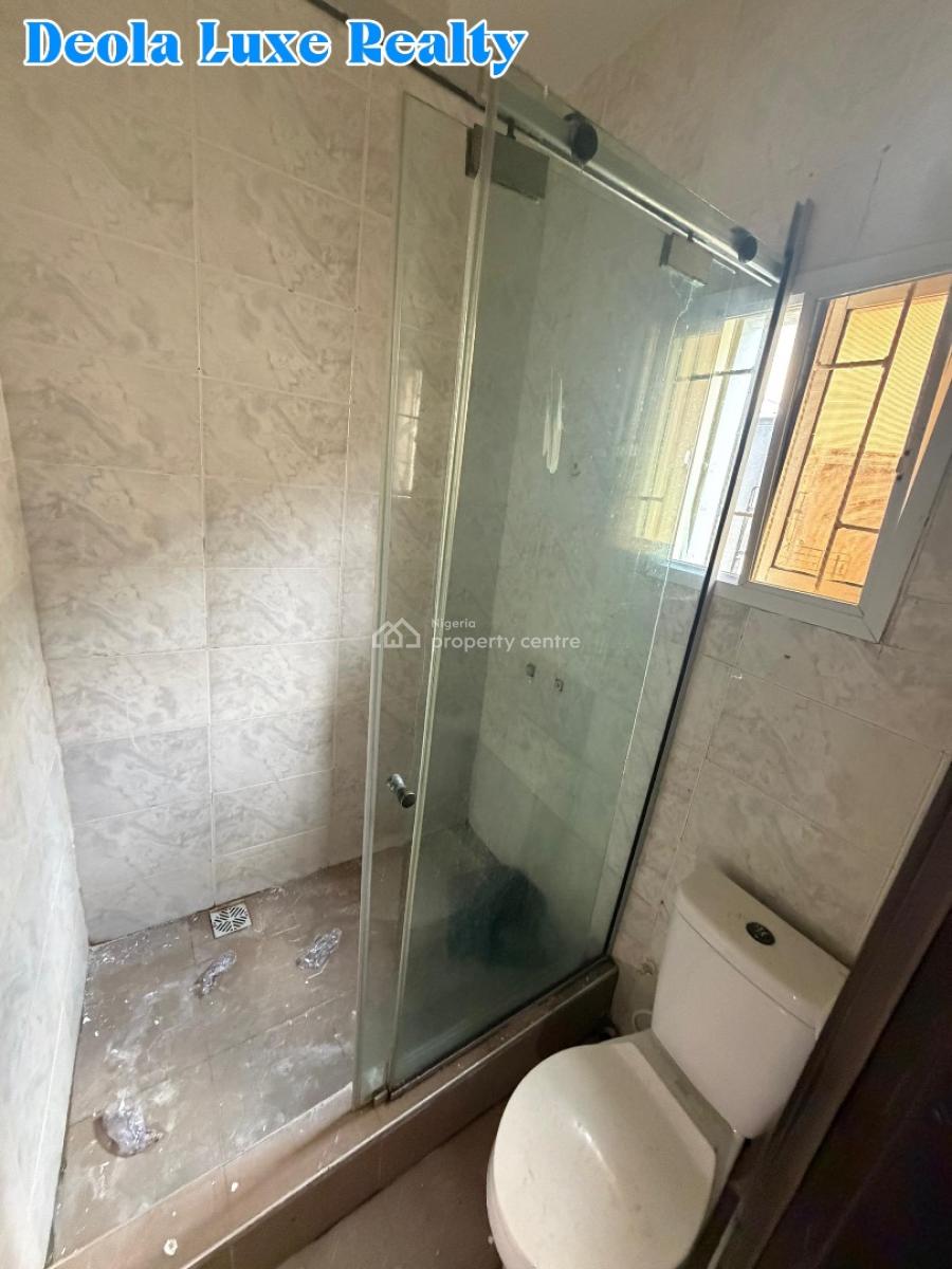 a Nice and Well Maintained 2 Bedrooms Self Service Apartment, By Emma Abimbola, Lekki Phase 1, Lekki, Lagos, Flat / Apartment for Rent