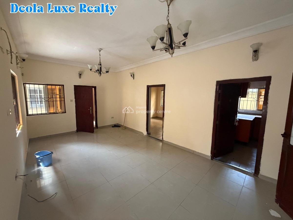 a Nice and Well Maintained 2 Bedrooms Apartment, By Emma Abimbola, Lekki Phase 1, Lekki, Lagos, Flat / Apartment for Rent