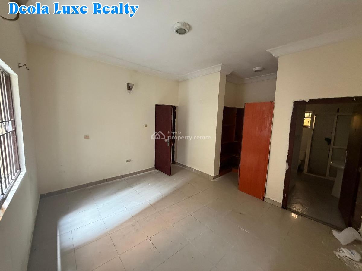 a Nice and Well Maintained 2 Bedrooms Apartment, By Emma Abimbola, Lekki Phase 1, Lekki, Lagos, Flat / Apartment for Rent