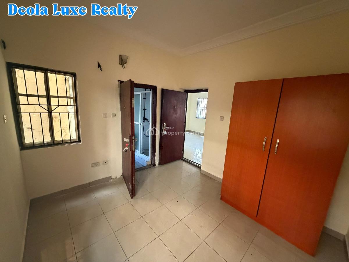 a Nice and Well Maintained 2 Bedrooms Apartment, By Emma Abimbola, Lekki Phase 1, Lekki, Lagos, Flat / Apartment for Rent