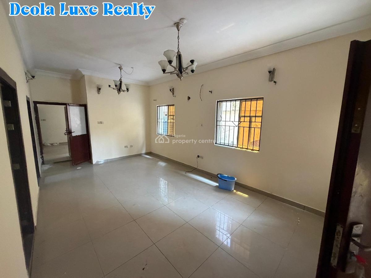 a Nice and Well Maintained 2 Bedrooms Apartment, By Emma Abimbola, Lekki Phase 1, Lekki, Lagos, Flat / Apartment for Rent