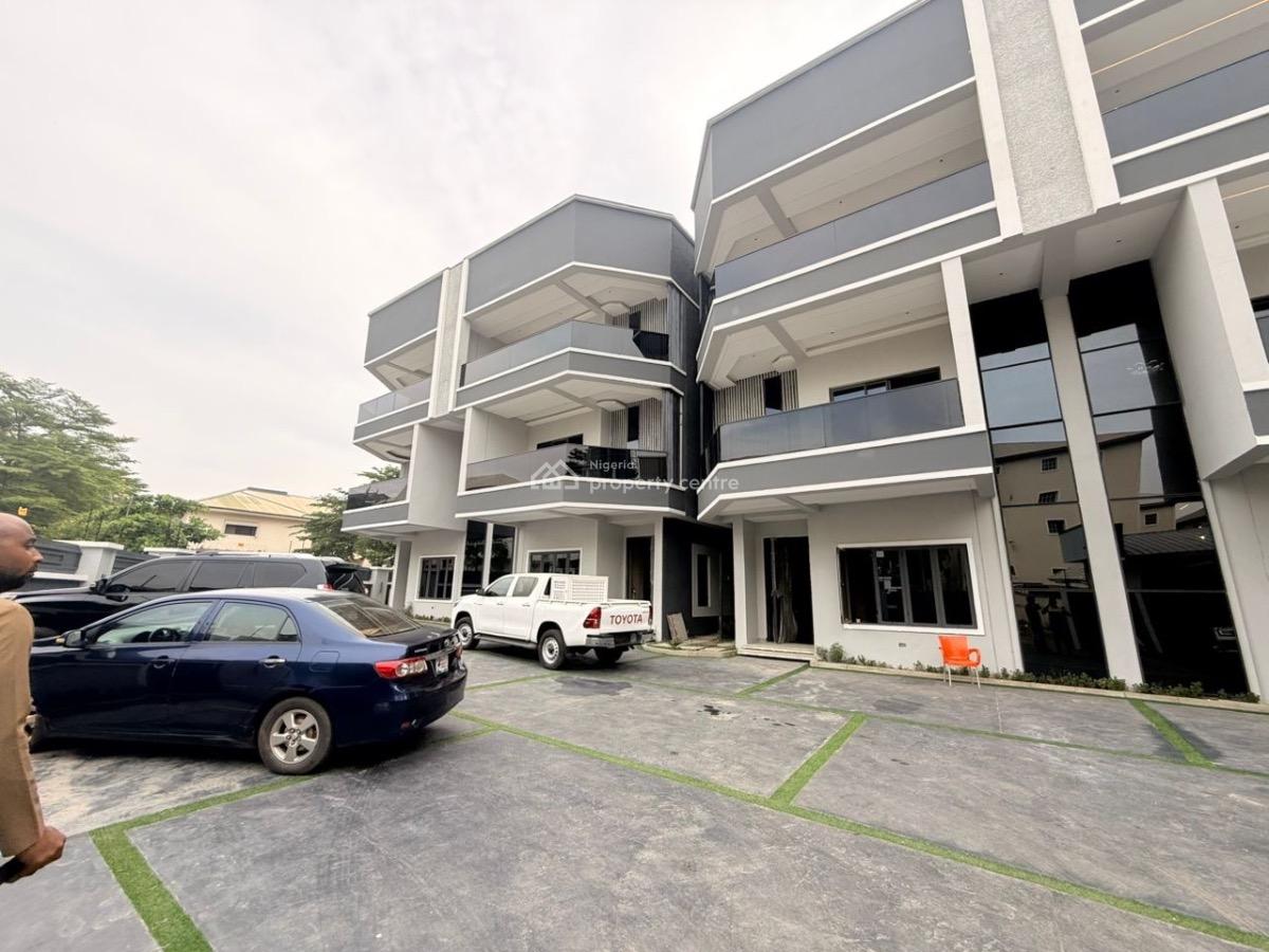 4 Beds  Terrace  Utako  Fully/semi-finished, Utako, Abuja, Terraced Duplex for Sale