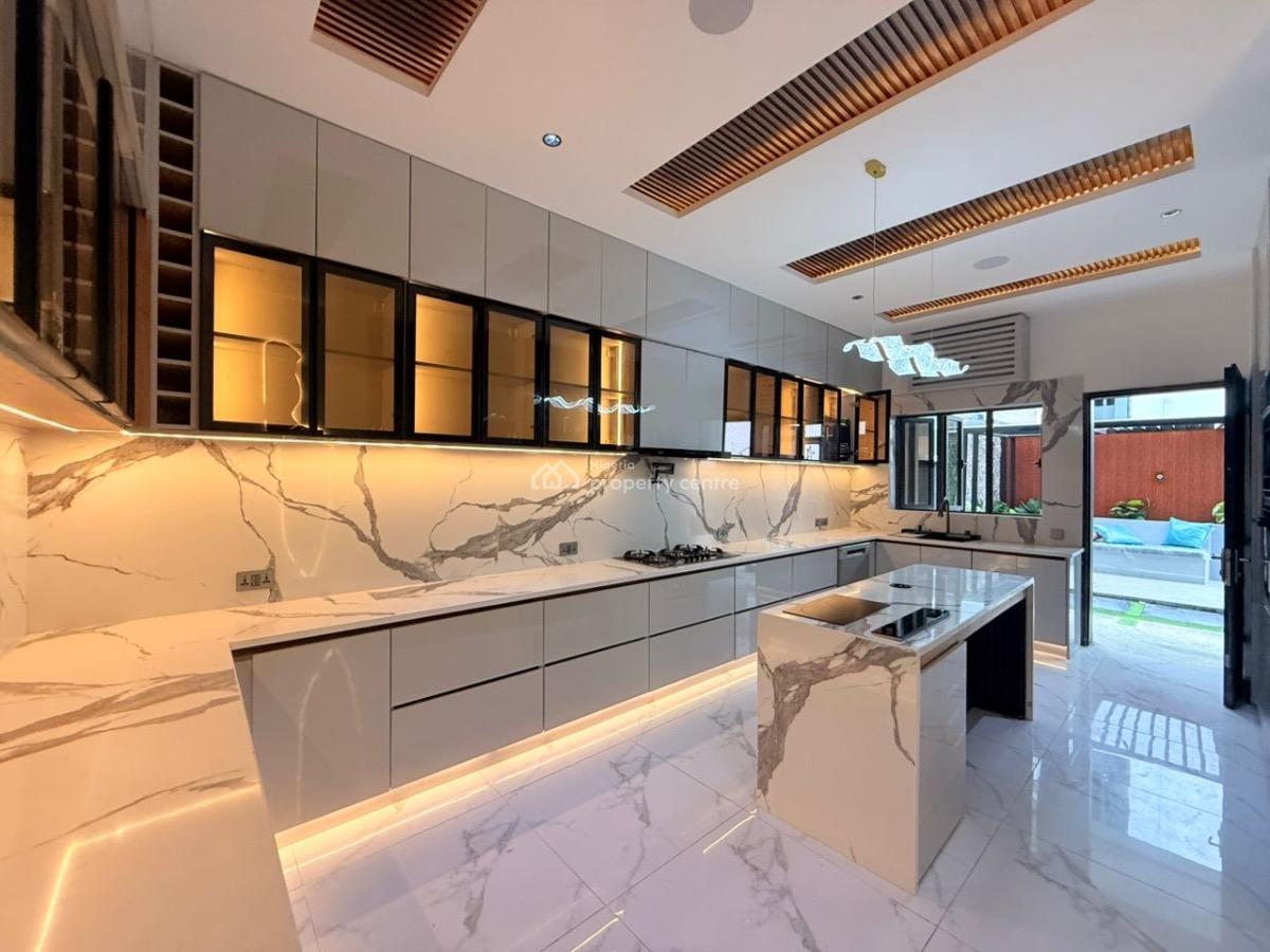 4 Beds  Terrace  Utako  Fully/semi-finished, Utako, Abuja, Terraced Duplex for Sale