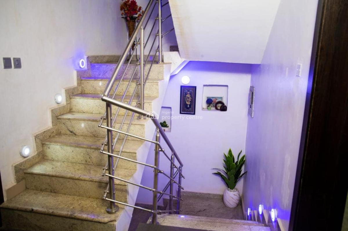 All Rooms Ensuite 3 Bedrooms Furnished Apartment +1 Room Bq @ Fountain, Ikeja Gra, Ikeja, Lagos, Flat / Apartment for Rent