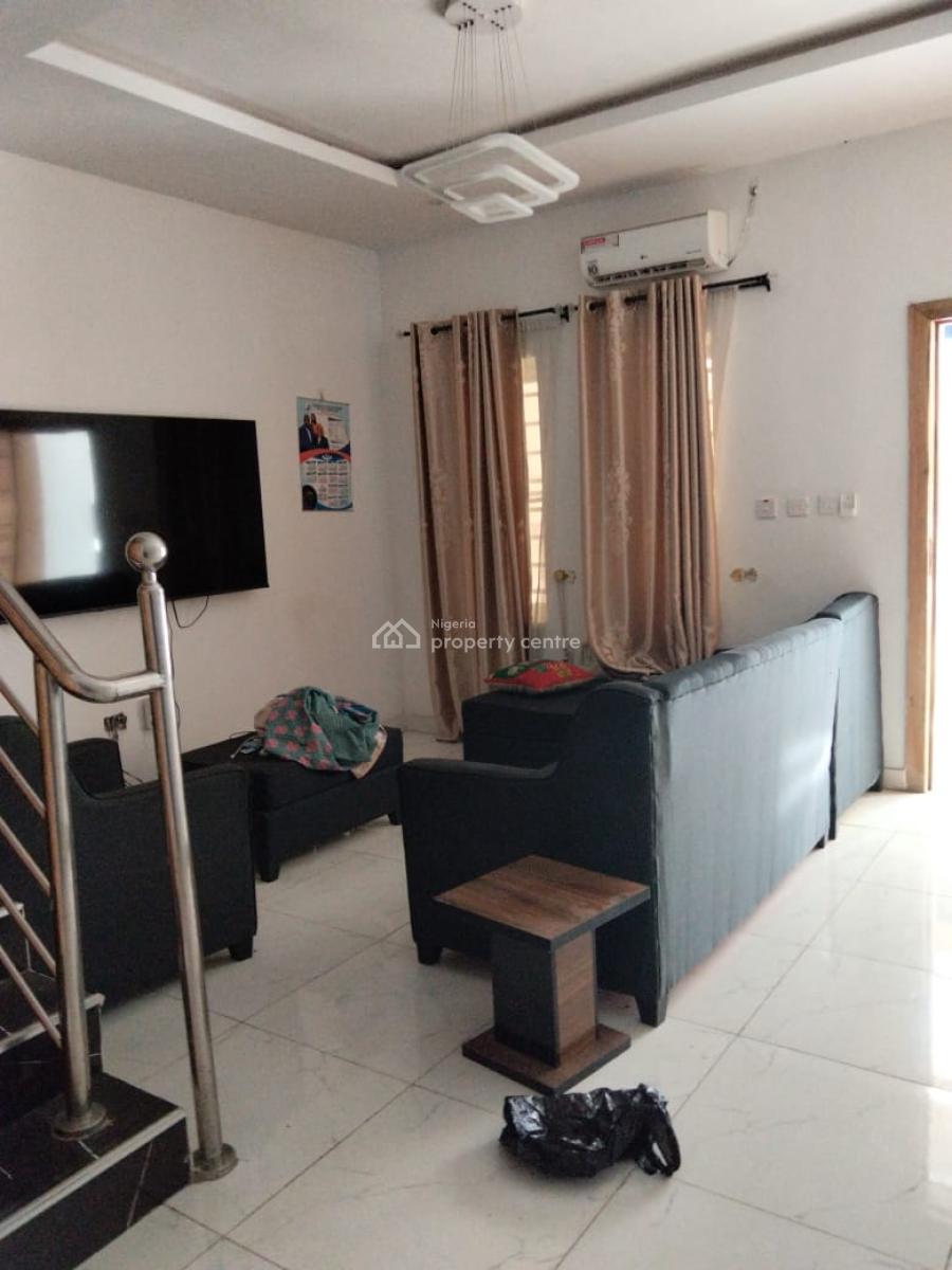 Self Serviced 3-bedroom Terrace Duplex, Ikota, Lekki, Lagos, Terraced Duplex for Rent