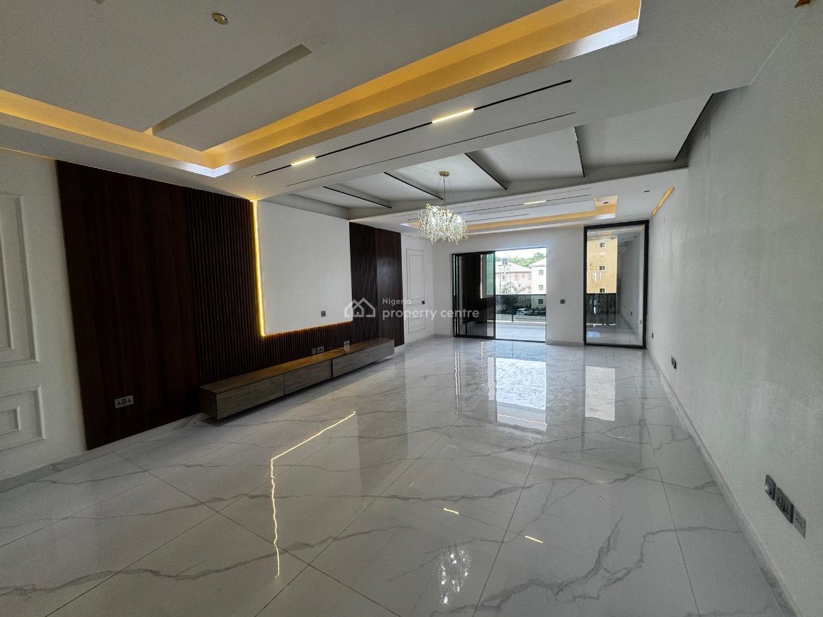 Experience Comfort, Style, and Functionality in This 5 Bedrooms Duple., Utako, Abuja, Terraced Duplex for Sale