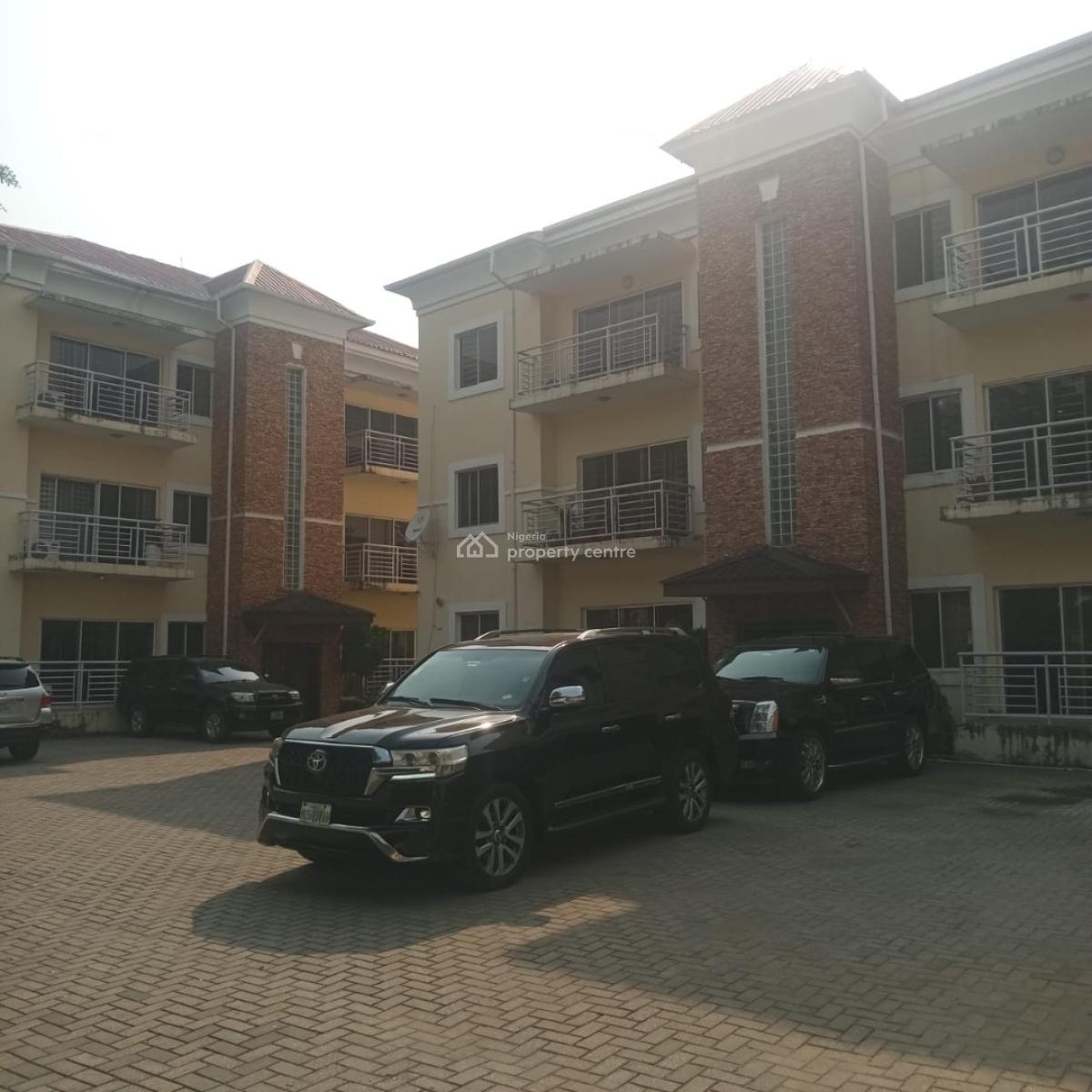 Standard 3 Bedroom Apartment with Bq, Lekki Phase 1, Lekki, Lagos, Flat / Apartment for Rent