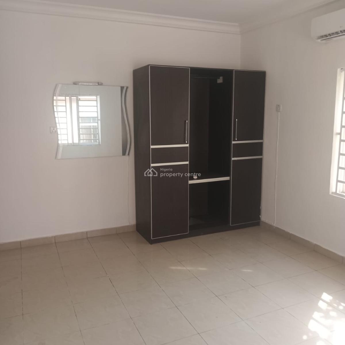 Standard 3 Bedroom Apartment with Bq, Lekki Phase 1, Lekki, Lagos, Flat / Apartment for Rent